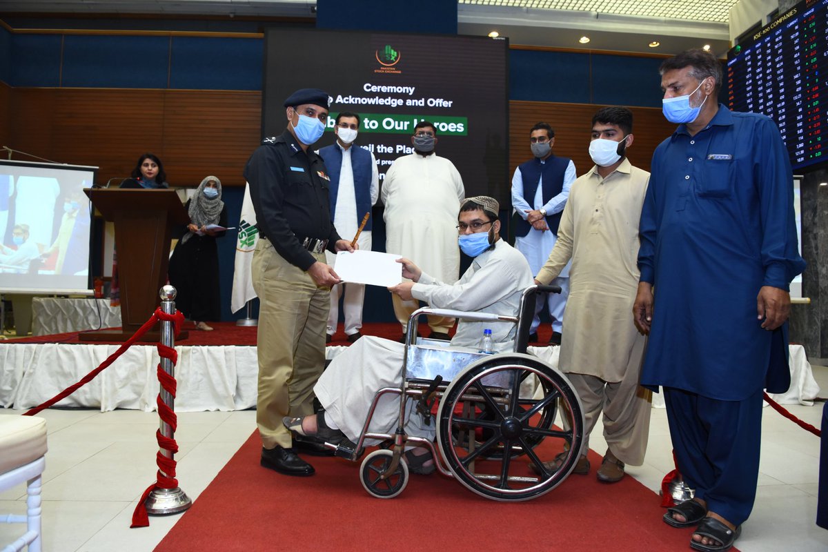 pakstockexgltd's tweet photo. PSX pays tribute and unveils the plaque to commemorate the survivors and martyrs of the terrorist attack on June 29th 2020.
#PSXEvents https://t.co/uaMwdw6UoH