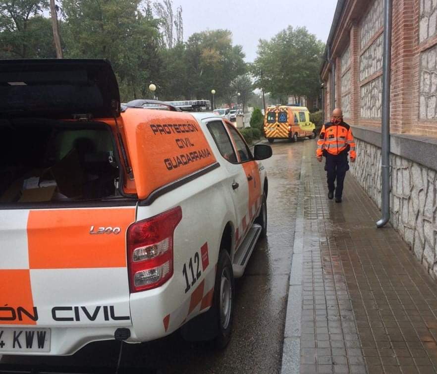 En el día de hoy nos desplazamos al IFISE a recoger material para nuestra agrupación.

Comienzan las guardias ordinarias de fin de semana, estaremos activados para lo que sea necesario.

Siempre a tu servicio

#COVID19 #guadarramaseguro #lasprotescuentan #guadarrama #guardia