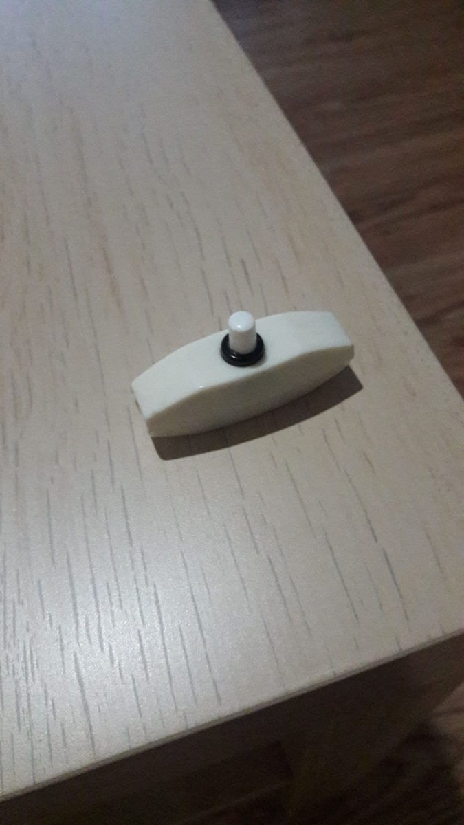 I moved in a new house. Finally I can play <a href="/ControlRemedy/">CONTROL Resonant 🔻Wishlist Now!</a> #AWE! Last week I found by chance this object in my father's basement! Alan, are you trying to tell my somethings? #stayinthelight <a href="/TheSuddenStop/">The Sudden Stop</a>