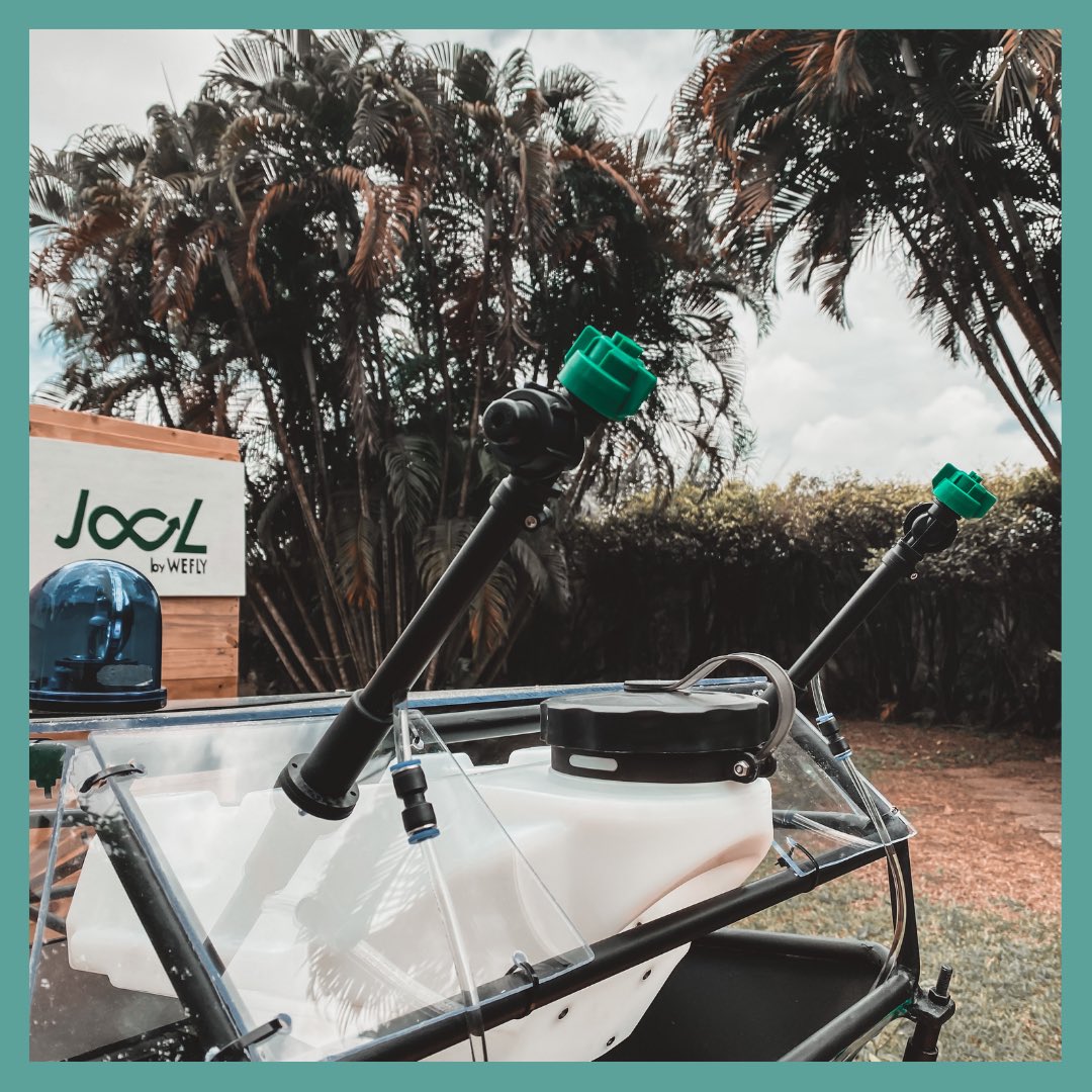 #MEETTORK
#JOOL
Le tout premier robot terrestre 100% made in Côte d’Ivoire 🇨🇮, pour lutter contre le covid 19: par #pulvérisation dans les rues et #sensibilisation des populations ! 
#drone #africaisthefuture #newtechnology
