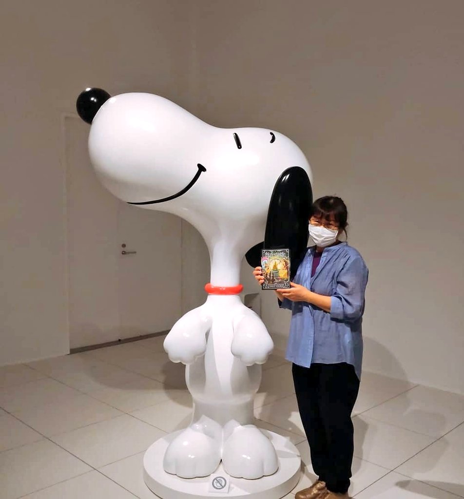 tlos_loveJP's tweet photo. @chriscolfer , I went to #snoopymuseumtokyo with my 👧yesterday. 
 Do you like Mr Schultz ?
And
What do you think Woodstock is doing by looking at your book?
#ATaleOfWitchcraft
#ATaleOfWitchcraft 　🧙🧚🧛
 #ATOWVirtualTour 　🎃☠️👻👽🤖 https://t.co/40SXgomj6n