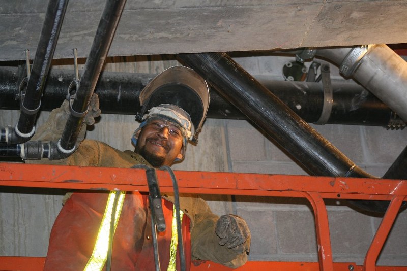 PhoenixWelding's tweet image. Happy World Smile Day! 🙃

We hope everyone has a great weekend. 

#WorldSmileDay #MechanicalPiping #VicsWelding