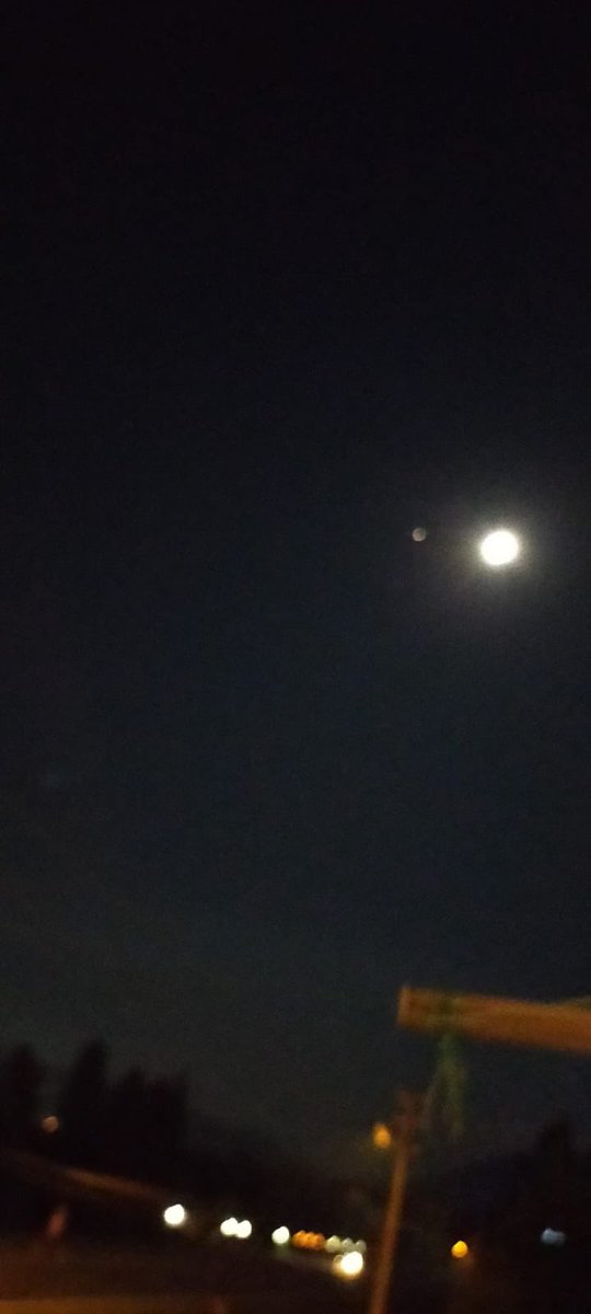 Mars bu gece bütün kızıllığı ile saat beşe kadar ayın yanında gözükecek