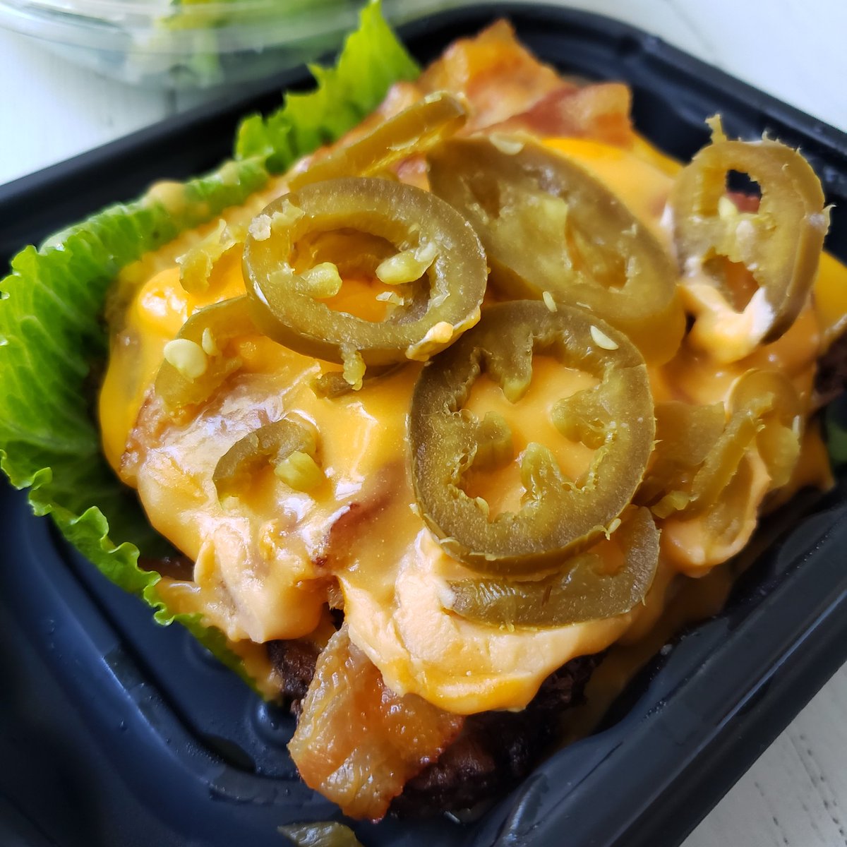 Bacon 🥓 Jalapeño 🌶 Cheeseburger 🍔 with no bun 🚫🍞 no onion tanglers 🚫🧅 and a half Parmesan Caesar Salad 🥗 from <a href="/Wendys/">Wendy’s</a> for OMAD today which was just 10 TOTAL carbs!! (7 net) 🙌🏼 #keto #coupleofketos