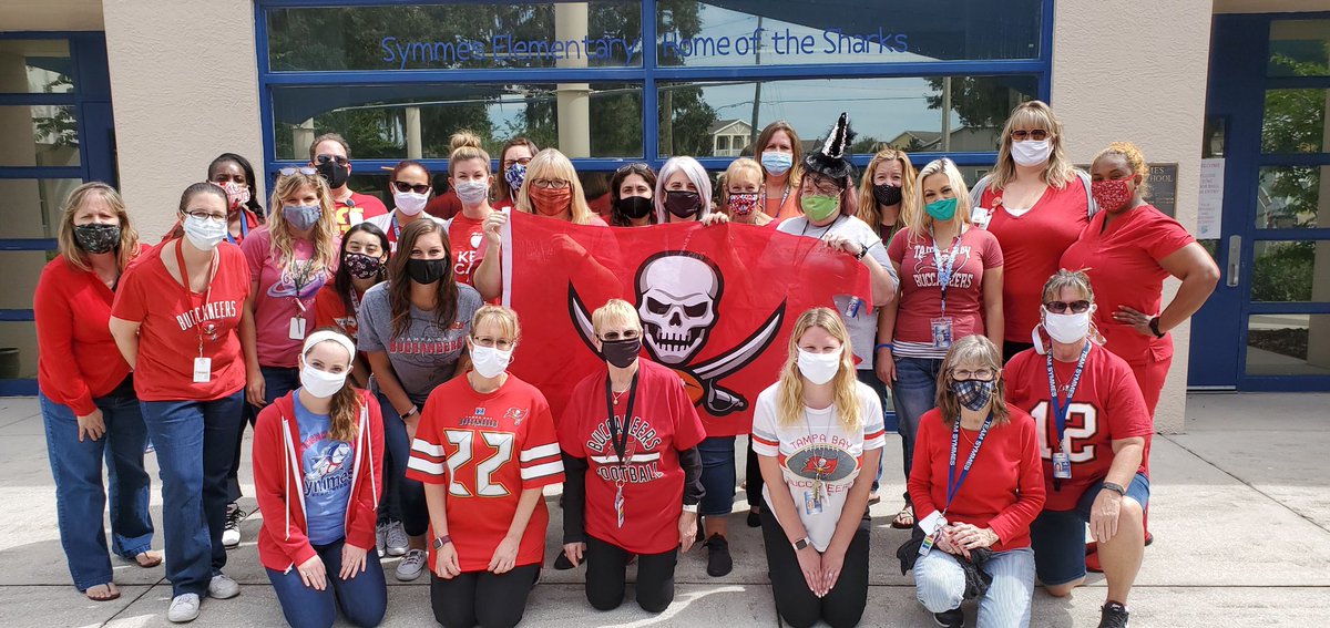 symmessharks's tweet image. Go Bucs! @BucsFoundation #GoBucs