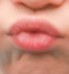 ok end of thread seungkwan applying lipgloss everyone