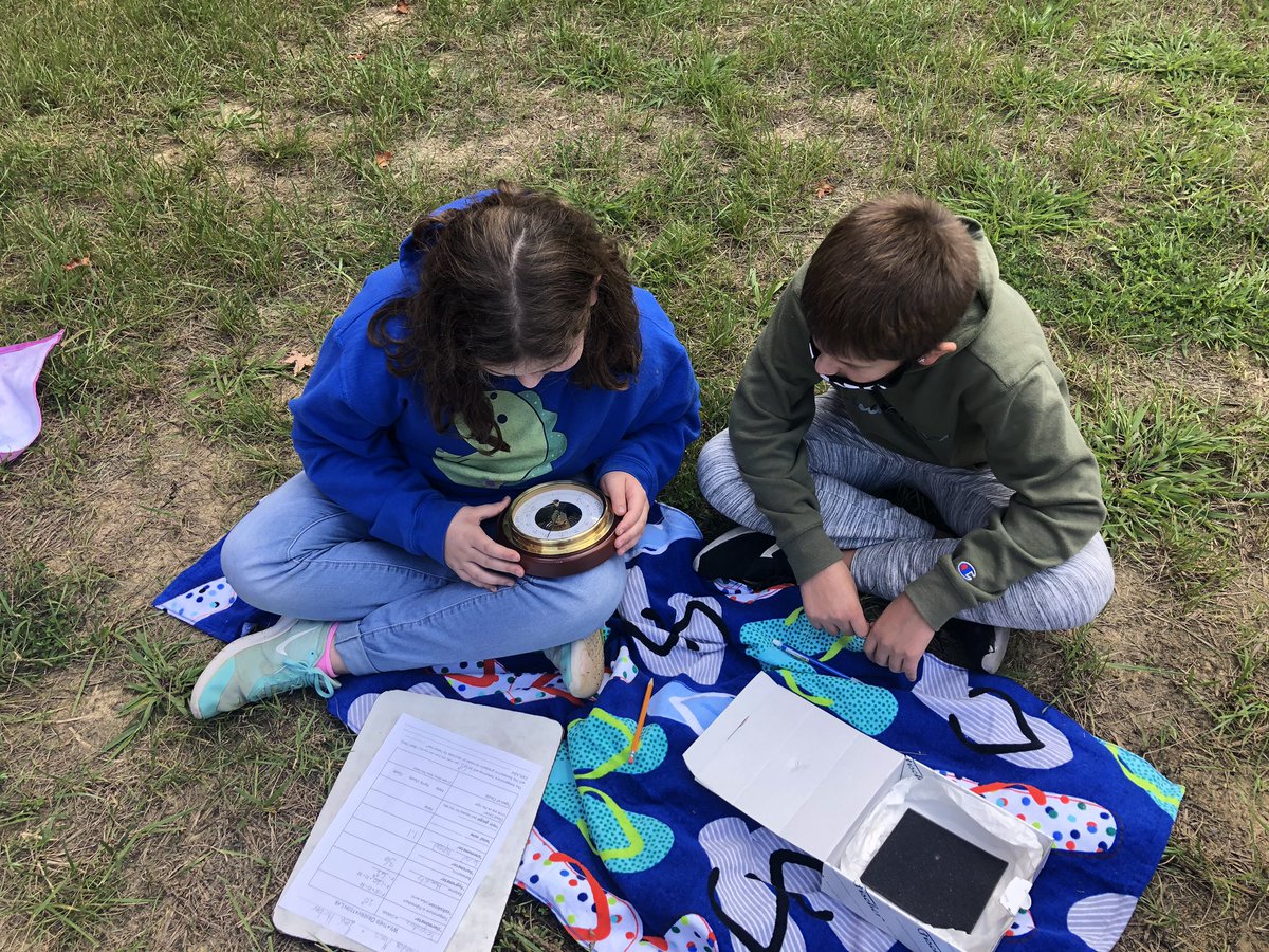 Great day for a weather lab!  Students used weather instruments to collect data and make predictions based on their knowledge of atmospheric conditions. 🌤💨#futuremeteorologists <a href="/BurnsMiddleScho/">Burns Middle School</a>