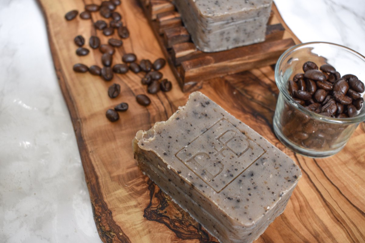 Limited Edition Clove+Patchouli #artisansoap is perfect for fall! 🍁🍂

Crafted with #essentialoils and coffee grounds from Mom ‘n ‘em Coffee in #Cincinnati to exfoliate and brighten skin! 🤗☕️

🧼 bit.ly/3l35Sq0

#birchnbrass #handmadesoap #localcoffee #madeincincinnati