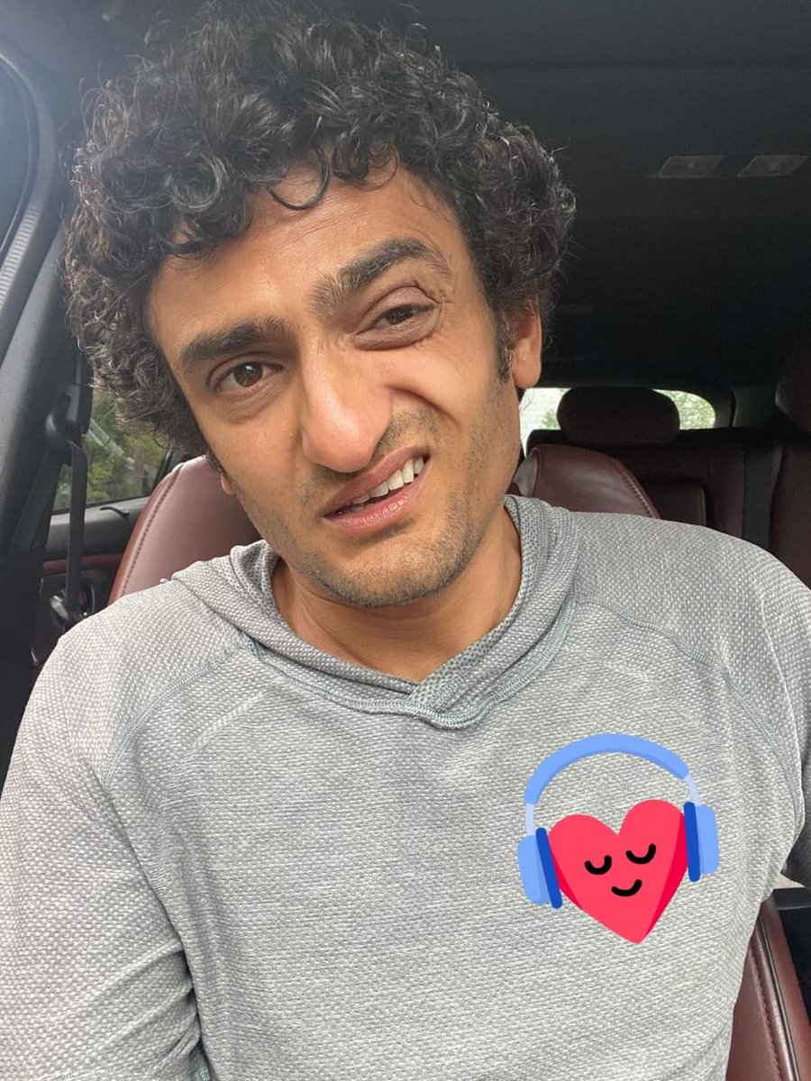 GhonimsWorld's tweet photo. لما تبقي لسا مخرج خطيبتك وعازمها علي حاجات ب 800 جنيه وتيجي توقلك الحاجات الصغيره دي بتفرحني جدا ! https://t.co/Qs3JGj4v97