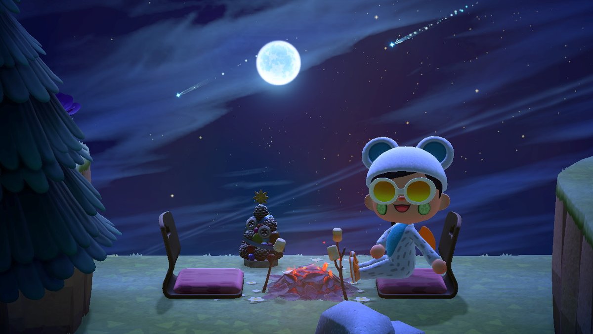 crossing_potato's tweet photo. The sky is looking so pretty tonight. 
There's a meteor shower for extra effect!

#あつ森 #ACNH https://t.co/f8maMDGTsB