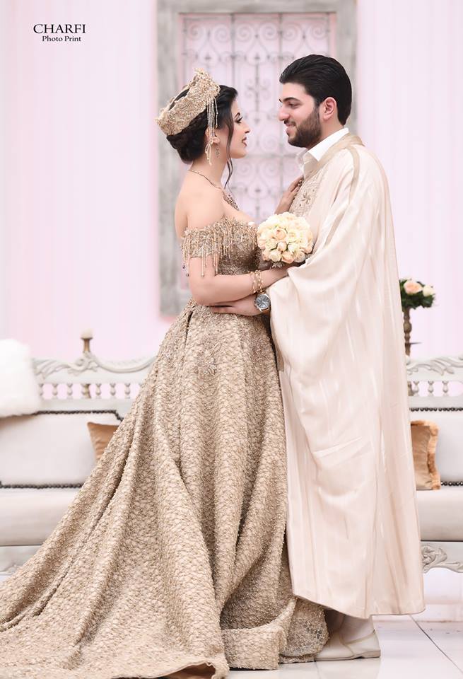 Step 7: The Dokhla.This is the last day of the wedding celebration.During this celebration, the bride wears the "alliance" ring (2nd ring), and the groom wears his ring.This celebration comes after a one day break in which the groom organises a dinner at his house.