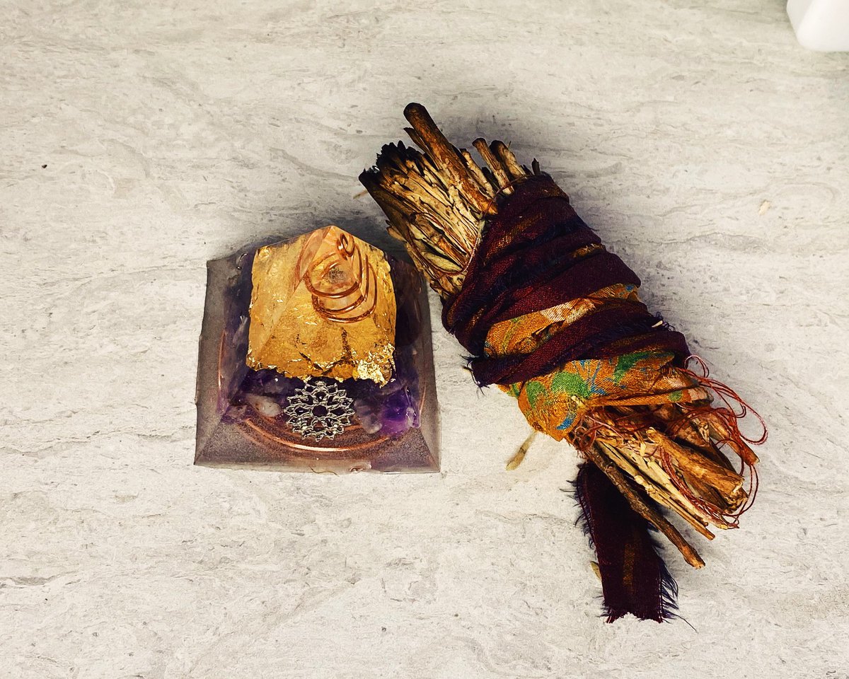 rosequartzcraft's tweet photo. **NEW** Orgonite Pyramid added to my shop! Orgonite is known to repel negative energy and harmful EMF waves. ✨ read more about orgone in the item description on my site! https://t.co/eZaP881t4m https://t.co/unIdjIGhYE
