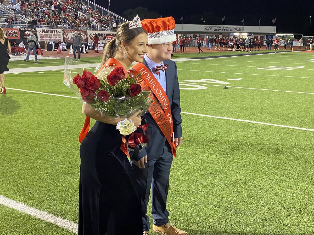 ArgyleISD's tweet photo. Eagles get big Homecoming win 48-28 over Melissa to stay undefeated!
Congratulations to the new Homecoming King Gunner St. Romaine and Queen Sydney Standifer!
#Hoco2020 #argyletx #argyleeagles #argylehighschool https://t.co/UU5xfsB0Td