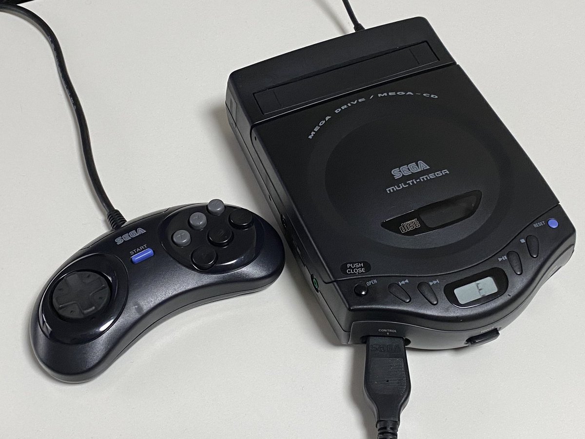 Karmasanuki マルチメガです 液晶は痛んでます 平田カリンのイラスト