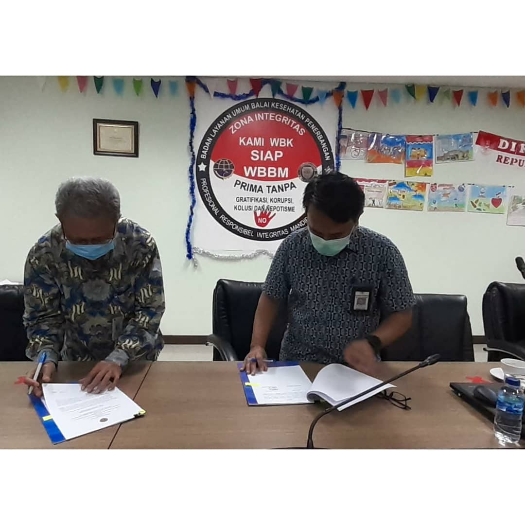 balaihatpen's tweet photo. Hai #sohibalkes, Jumat 02 Oktober 2020 Kepala Seksi Pelayanan dan Kerjasama mewakili BLU Balai Kesehatan Penerbangan  melaksanakan Penyusunan dan Penandatanganan Perjanjian Kerjasama tentang Medical Assessment antara BLU Balai Kesehatan Penerbangan dengan Balai Teknik Penerbangan https://t.co/xfYPYhyKM8