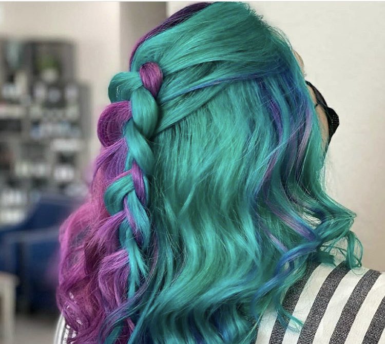 SammyJean95's tweet photo. Got my hair done!! #spookyseason #Halloween2020 https://t.co/gWwXl6gDUJ