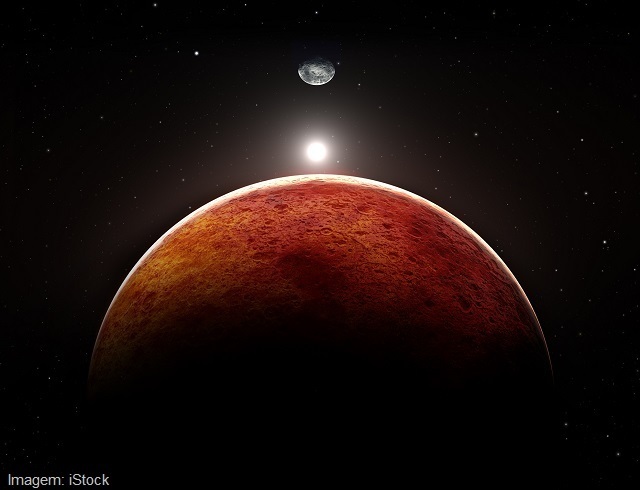 Marte está brilhando muito no céu de outubro O planeta vermelho é fácil de achar no céu e só está tão brilhante como agora em 2033 ou 2035. Live mostra Lua perto de Marte na noite desta sexta mla.bs/474a0ea9