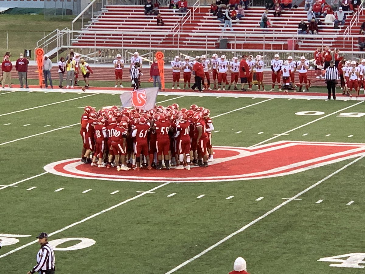 jeffmayoroffice's tweet photo. Who’s ready for some football? Retired Fire Chief Eric Hedrick joined Mike to watch @jeffreddevils @RedDevils_WJHI home opener tonight against Madison on the new the turf @JeffHighSports. #JeffRedDevils #RedPrideFootball https://t.co/tP84JQiOnm