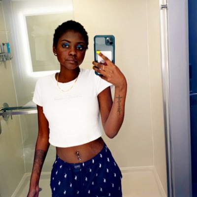 viaaiy's tweet photo. #NewProfilePic https://t.co/CVFzLPRuwm