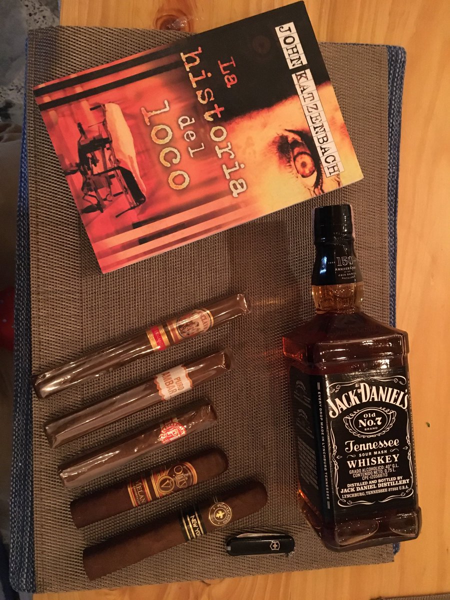 simonalberto43's tweet photo. Kit para el fin de semana !! https://t.co/541K41HSII