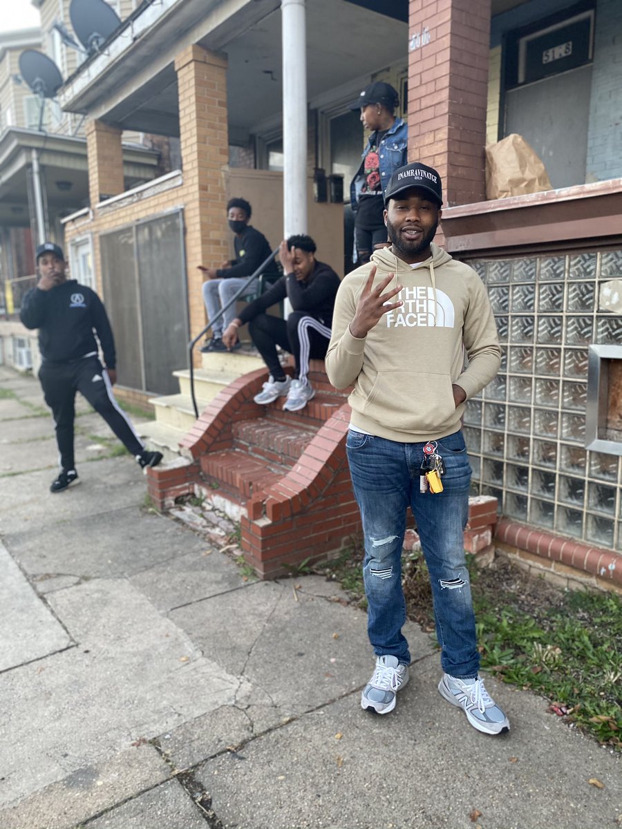 __jbunny06's tweet image. #LLFLIP💔🐬