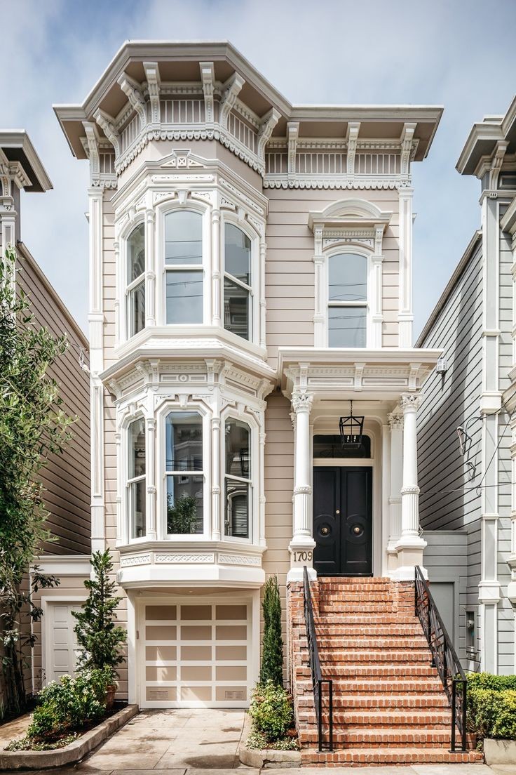bluefrawg03's tweet photo. @isabelzawtun That or my fave San Francisco home with the Tanners. Lol. Full House https://t.co/zE6A5qAlwR