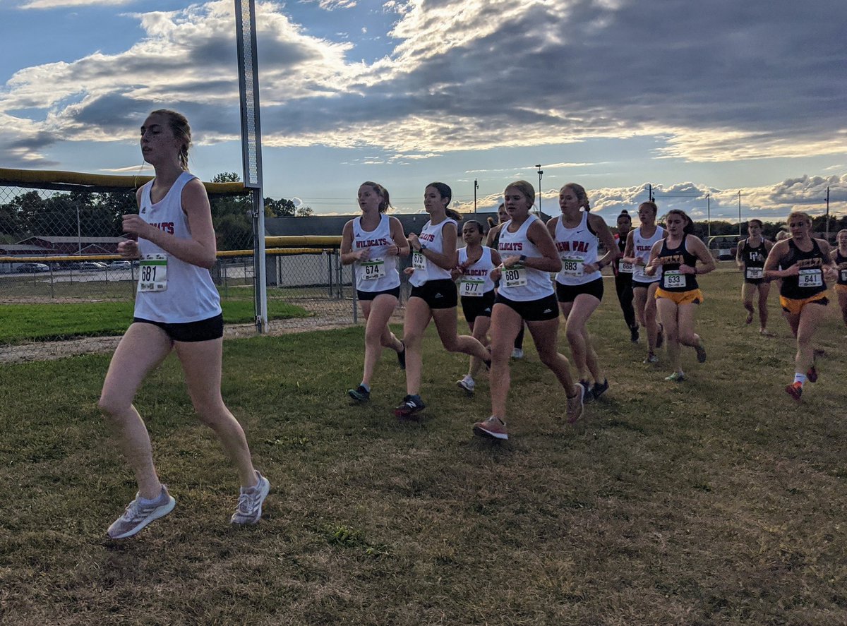 LNXC's tweet photo. These girls worked so hard this season! We are so proud of their progress! https://t.co/ohINIcwh7h