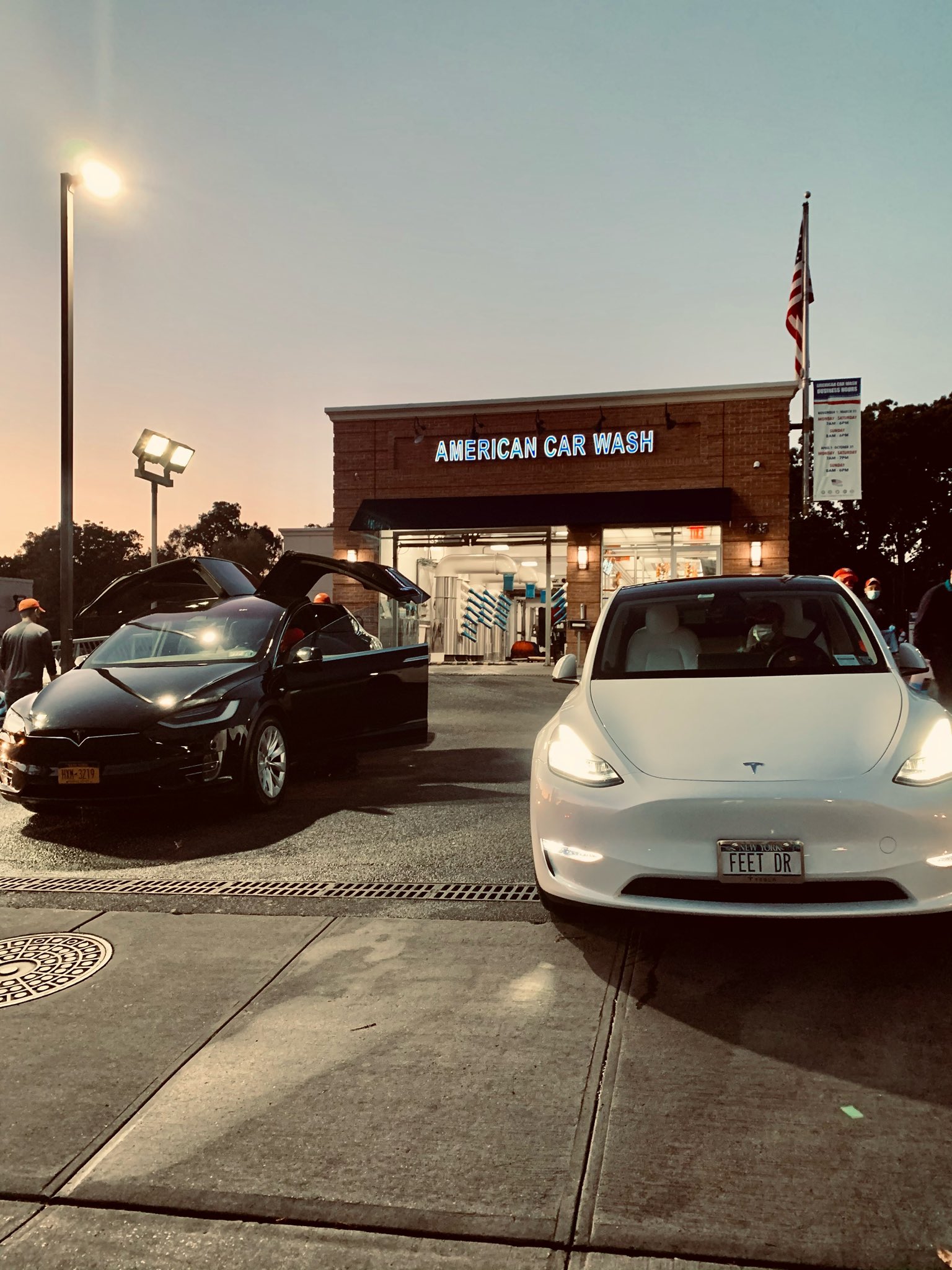 American Car Wash on Twitter "Last washes of the night. 🌙 📍1035