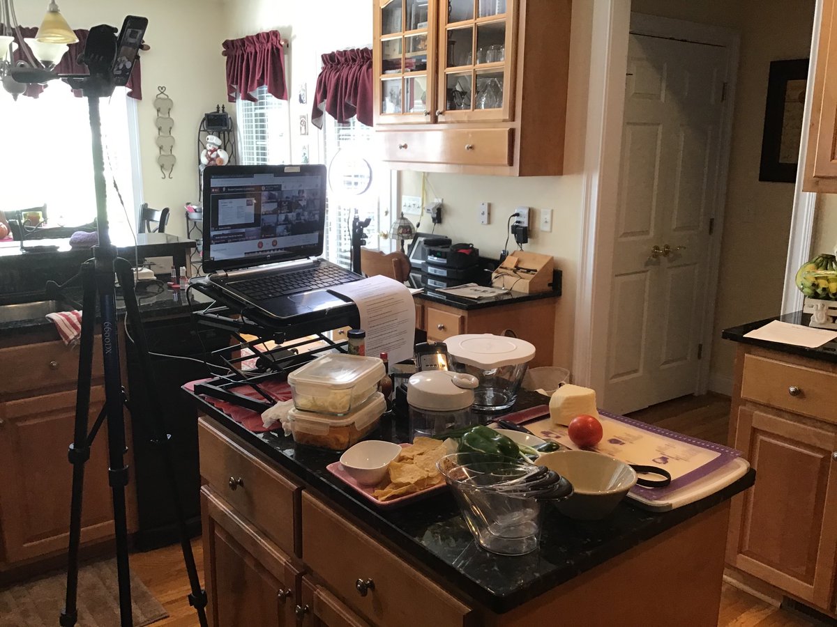 2Chef4U's tweet image. Thank you to ⁦@MsOxendine⁩ and her wonderful student’s.  I had a great time being  with them in virtual class today.  We had some wonderful conversation about food prep and safety to go along with their short story on ingredients. #virtualteaching ⁦@2Chef4U #teacherlife