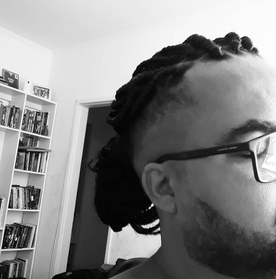 estevaoribeiro's tweet photo. Fragmento
re
cons
tru
ação
#afrolook
#afrohair
#afrostyle https://t.co/pkF4QCnBZQ