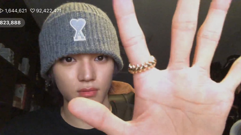 coffeeforyou127's tweet photo. ไม่ผิดหวังเลยที่ชิปคู่นี้ แต่ว่านะคะเราจะชิปคนเป็นแฟนมีแหวนคู่กันไปทำไม เห้อ #ใส่แหวนคู่_ในฐานะอะไร https://t.co/3efwKMBCSI