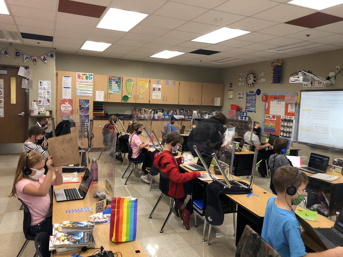 TeacherTrone's tweet photo. @jencarlson1 helped us do small group Google Meets today with our remote learners. We practiced rounding to the nearest 100. One group member was the “teacher” while the other group members solved the problems. #rowvastrong #rowvaelem https://t.co/uV57yxrIOr
