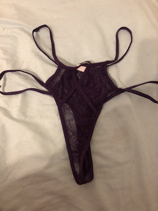 Who tryna buy some panties 👀👀👀 DM me and be payment ready https://t.co/63yX1n5F97<a href="/tag/newprofilepic"class="tags"><span>#newprofilepic</span></a>