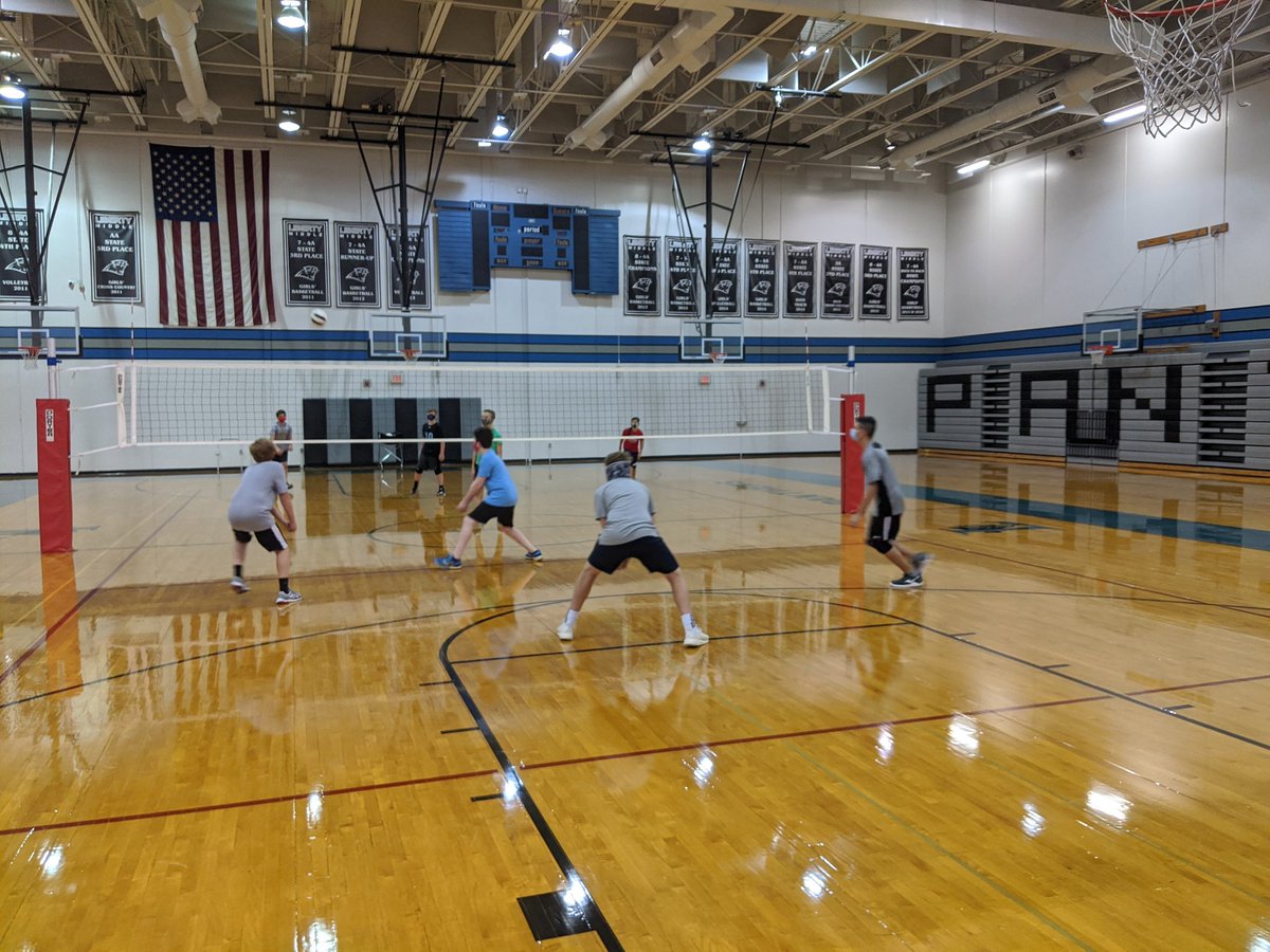 We're grateful to have Edwardsville Boys Volleyball safely back at any level since March. Lincoln and Liberty Middle Schools are half way through our 'season.'
Unable to complete against other schools but still making the most of it. <a href="/evilleathletics/">Edwardsville Middle Schools Athletics</a> <a href="/princi_fox/">Alexander Fox</a> <a href="/kamper317/">Matthew Kamp</a>
