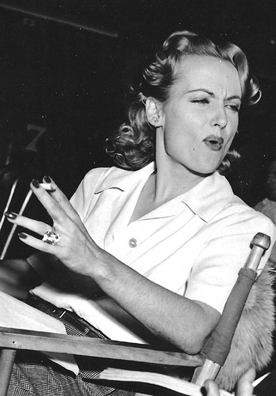 oh_sincity's tweet photo. 👁👄👁 #CaroleLombard #ohconfessions #oldhollywood https://t.co/aCyMCTPKof