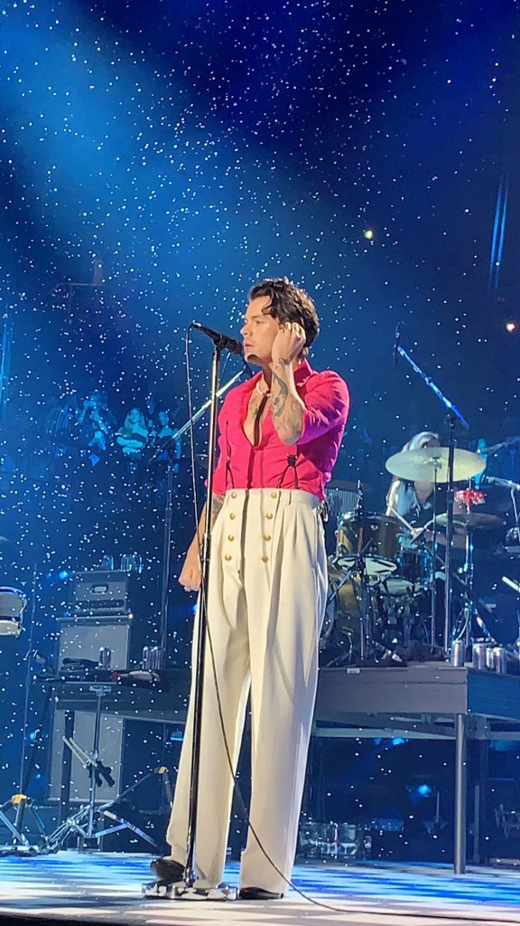  harry styles as tay tawan a thread;