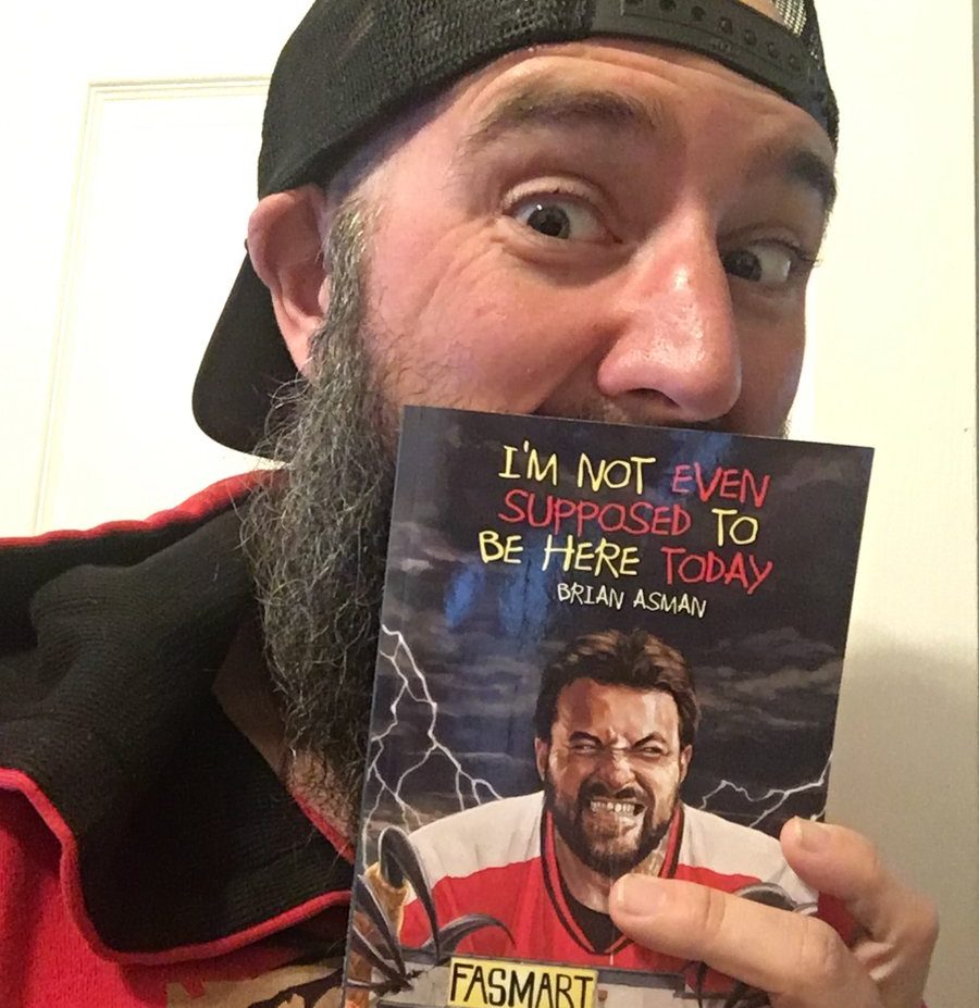 MakeMeReadPod's tweet image. EP38 IS UP W/ @brian_asman. We talk about his books, the different projects he has going &amp;amp; of course @ThatKevinSmith! I read his book I'M NOT EVEN SUPPOSED TO BE HERE TODAY, &amp;amp; I have a special guest do the intro w/ me on this episode @johnwayneisdead. Winner announced at the end!