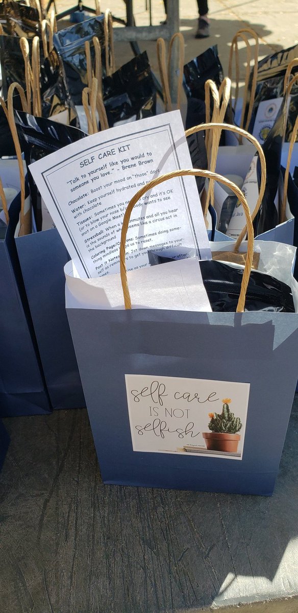 valeriempowell's tweet photo. Thank you to Glade PTA for showering the staff with appreciation in the form of lunch, sweet treats,&amp;kind notes! Nikki Ramsay reminded teachers that self-care is important &amp;to take time to focus on yourself between the many hours dedicated to students!#gladestrong #workhardbekind https://t.co/6CMKhCXXl7