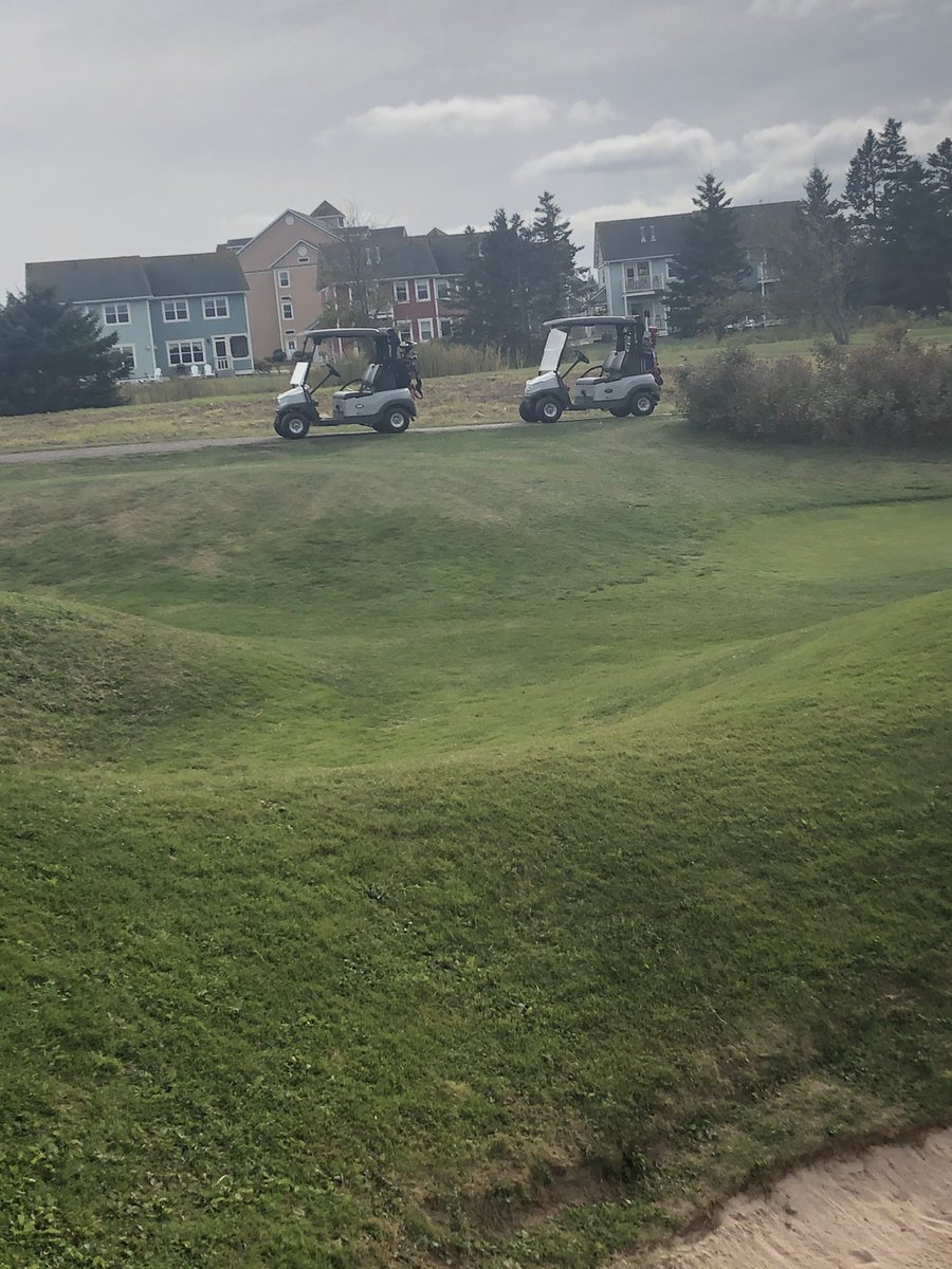 GCrossman74's tweet photo. Great day of golf at Crowbush @golfpei @Hewey23 @crozzy_land #Foreeeeeeeππ»β³οΈ https://t.co/HB0iHx4L6f