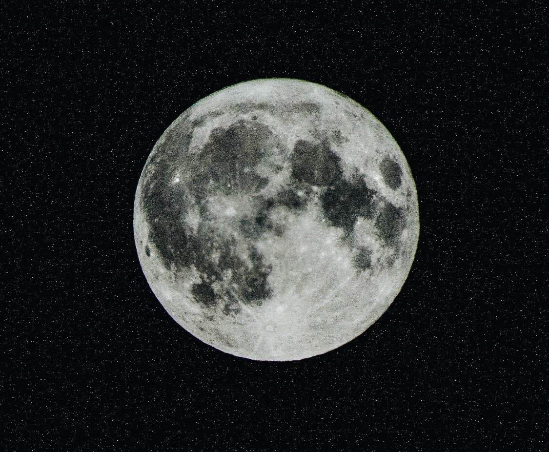 the moon shot on a 500mm old fuji lens from a thrift store