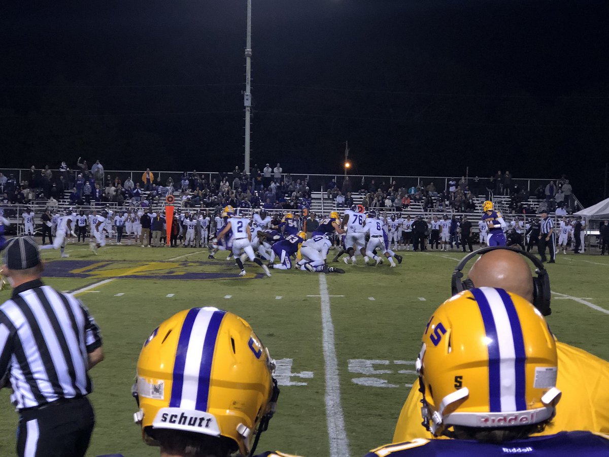 Wow, a true defensive battle going on in Covington with Milan. Minus a 44 yard TD run in the 1st this game has been nothing but defense. 7-0 Milan 1:09 3rd.