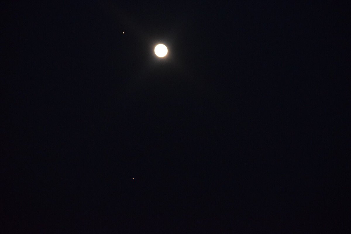 WM_MikeMurphy's tweet photo. Able to catch #Antares #Cygnus along with Mars and the Moon from Williamsburg. https://t.co/QcARsHoEm1