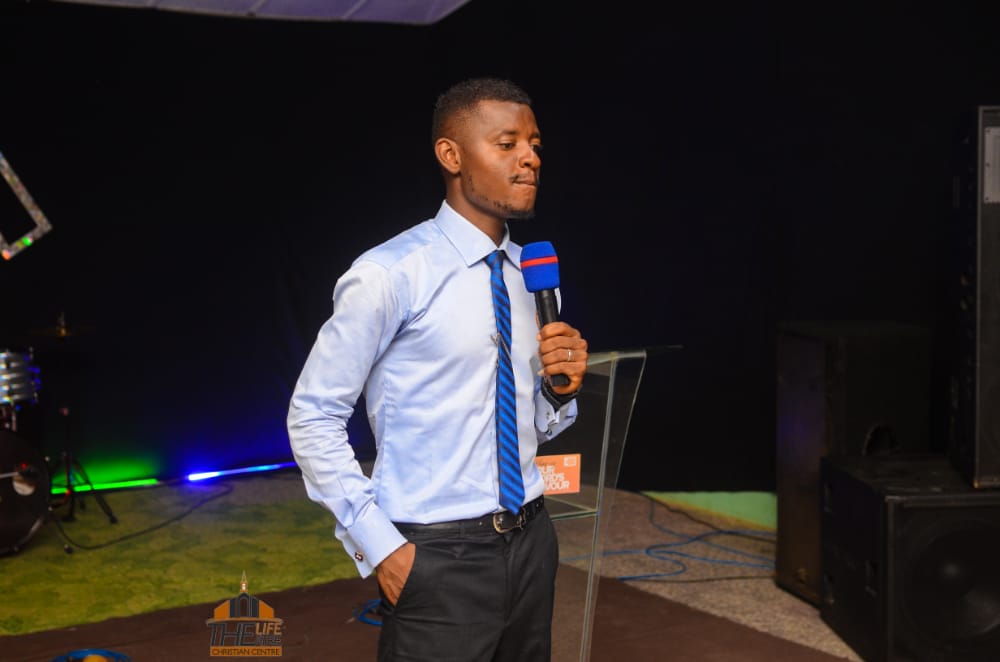 AmJosephice1's tweet photo. Who through faith subdued kingdoms, wrought righteousness, obtained promises,stopped the mouths of lions, (Hebrews 11:33|KJV)
#GoodMorningBeloved... Faith is the Key through which exploits are recorded. Today keep the switch of faith on and fan to flame!
#TLTCC
#PastorJosephIce https://t.co/pZeDkR54yi