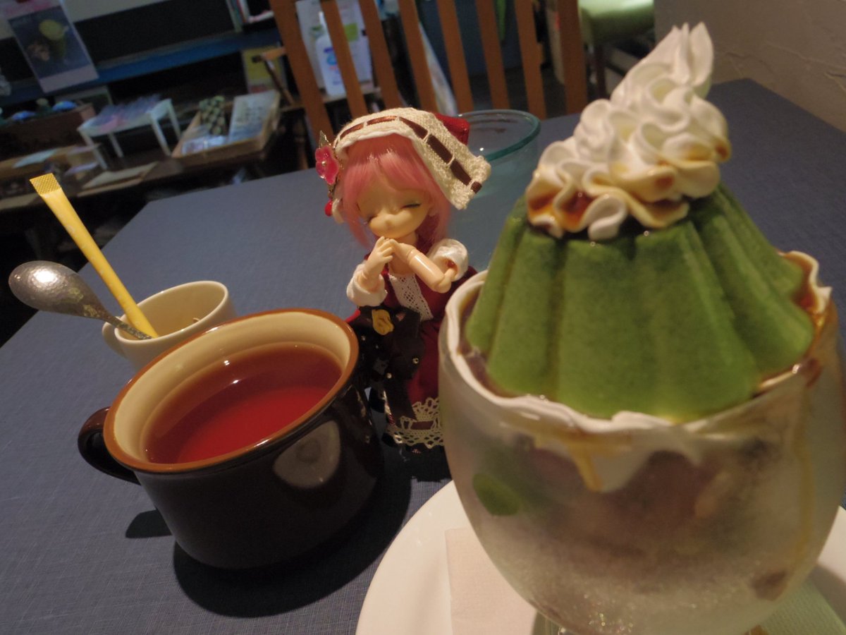 shincan_ex4's tweet photo. さらに過日……
littlelily ロメリアの2回目の記念日
sleepinglilyの2人目はいつも元気
行ってみたかったカフェでささやかにお祝い
#めぇぷるりーふ #sleepinglily #Littlelily https://t.co/jhTdU3b0oT