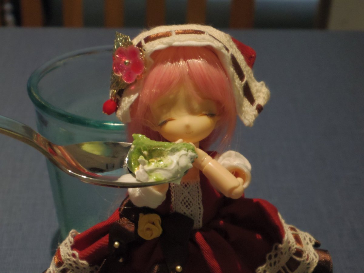shincan_ex4's tweet photo. さらに過日……
littlelily ロメリアの2回目の記念日
sleepinglilyの2人目はいつも元気
行ってみたかったカフェでささやかにお祝い
#めぇぷるりーふ #sleepinglily #Littlelily https://t.co/jhTdU3b0oT