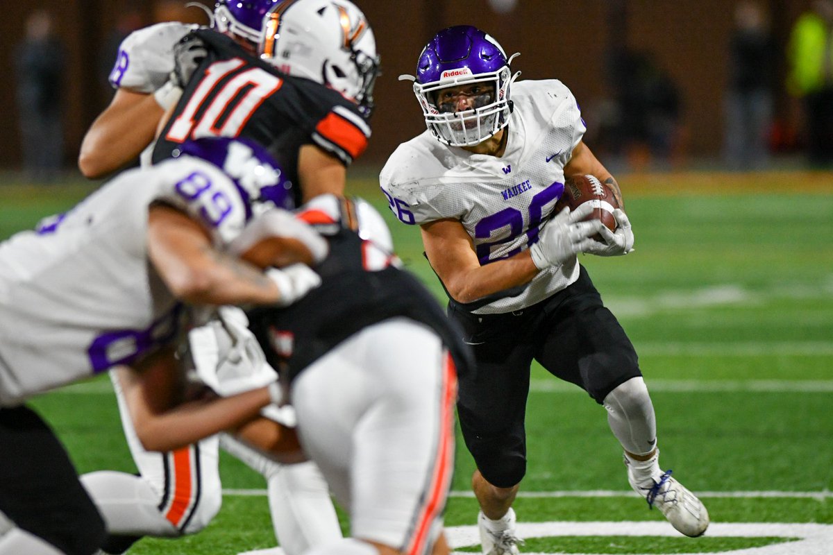 WaukeeFB's tweet photo. SCOREBOARD UPDATE
WAUKEE 31
Valley 23
#GoWaukee #iahsfb #FridayNightLights #iahsfb #local5blitz https://t.co/RCSVP5d0f8
