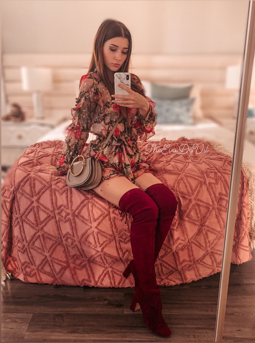 TheEvaDeVil's tweet photo. It’s not my fault I’m so effortlessly stylish https://t.co/vPcRNdR8dW