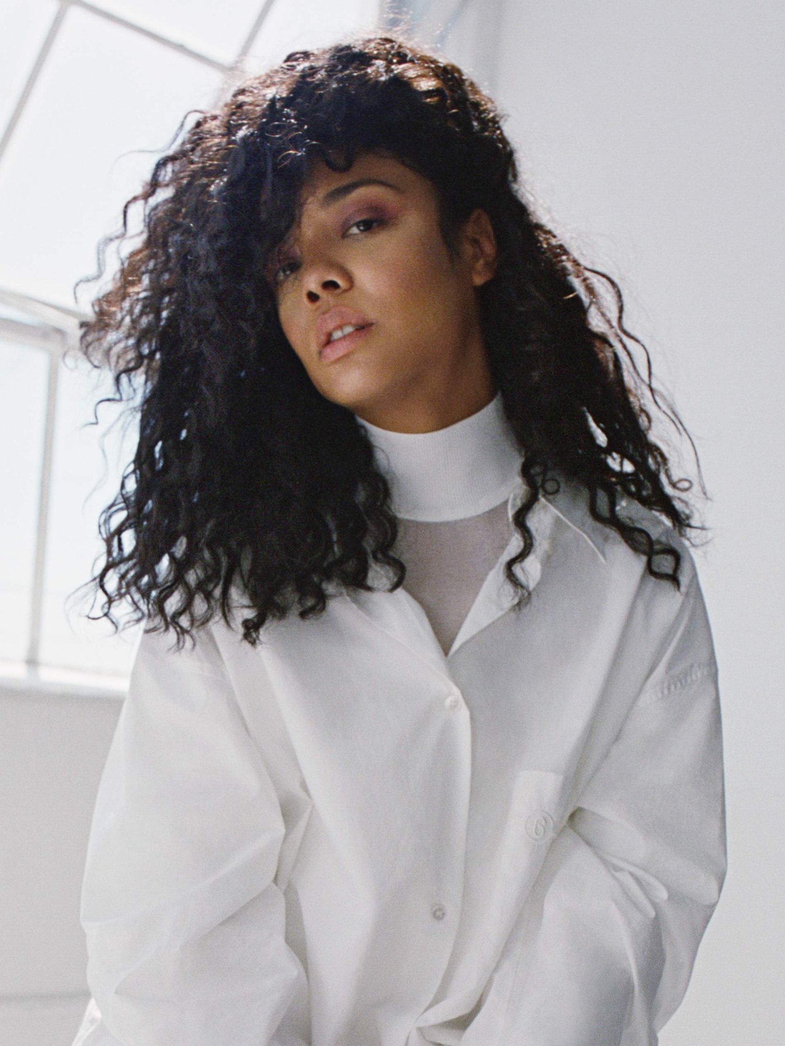 Happy birthday to the beautiful and talented Tessa Thompson 