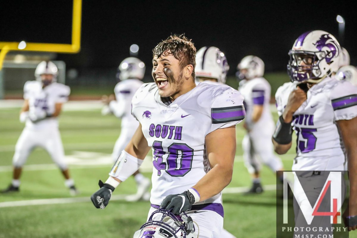 M4Photography_'s tweet image. What a night! Panthers get the huge win over Staley, 28-14! It's been a long time coming. #DEAL #finally @PHSPantherFB @phspantherfb1 @ParkHillSouthHS @RAGECAGE16