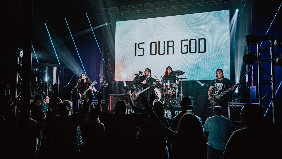 So powerful tonight at Current Church in Waldron AR! See you tomorrow in Tahlequah Oklahoma! #FreeTour #TheRecoveryTour
📸 @tylercbyars